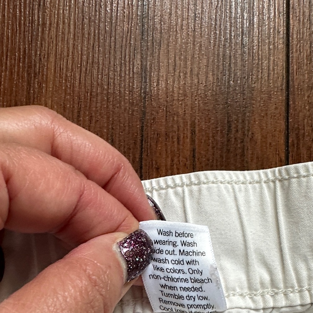 🤍🤍EUC Sonoma Women's Off White Cargo Shorts🤍🤍 - Picture 8 of 8